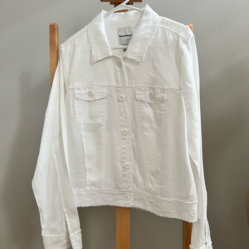 White Tommy Bahama linen jacket.